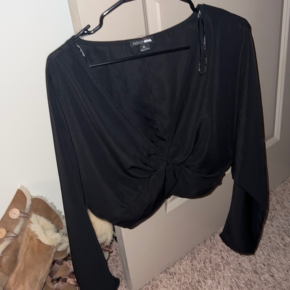 Cute blouse!